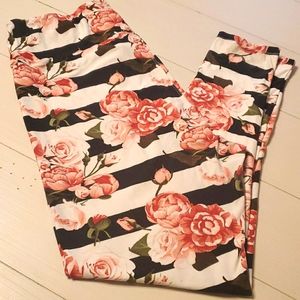 EUC Lularoe leggings